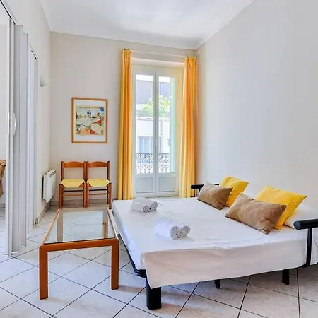 Mimosa 1 * Cannes