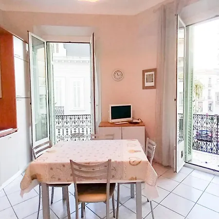 Mimosa 1 Apartment