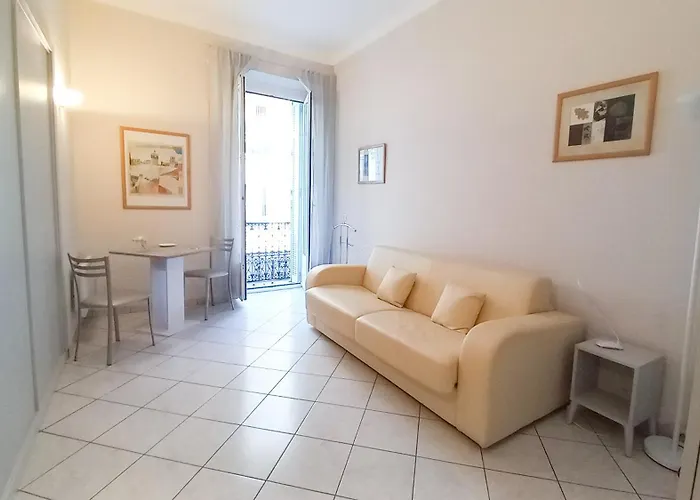 Mimosa 1 * Cannes